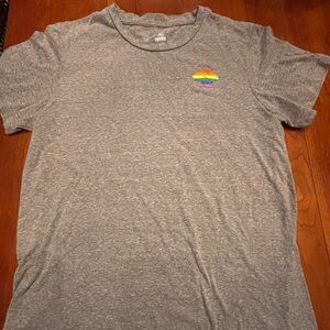 Task Rabbit Rainbow Pride Bunny Rabbit Logo Gray Graphic T-shirt SZ M minimalist